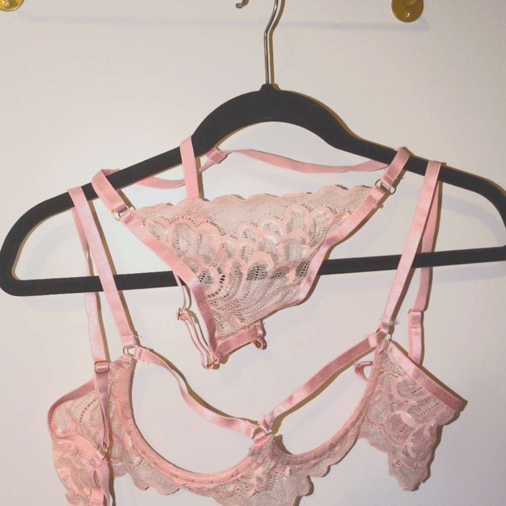 Crotchless Lingerie Set